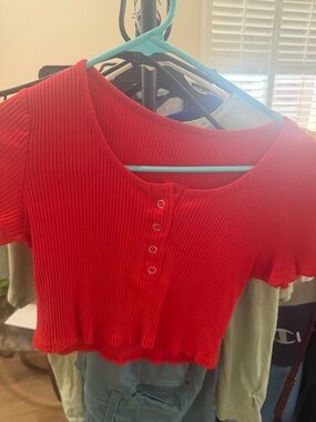 Red Ribbed Snap-Front Crop Top - Unbranded